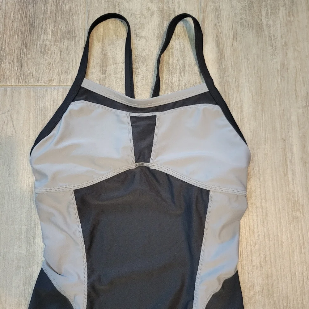 Athleta High Dive One Piece Black and Gray Women Swimsuit Size Small New